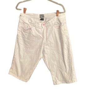 💜💜 Ladies Stretch Jeans by XYOU White Bermudas Size 12